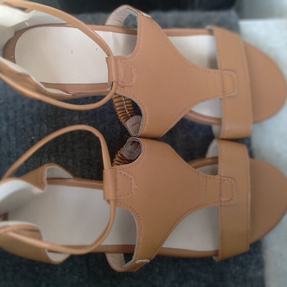BRONZE OCHRE OPEN TOE SANDALS SHOES ZIP CLOSURE 2" HEEL SIZE 7.5 - Picture 2 of 8
